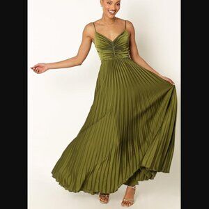 NWT Petal & Pup Naira Pleated Maxi Dress, 8